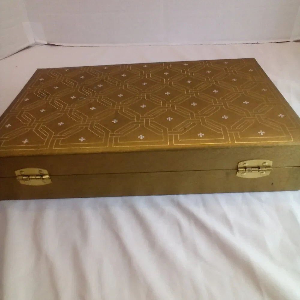 Vintage Jewlery Box Wood Padded Top Felt Lined Gold Color 12